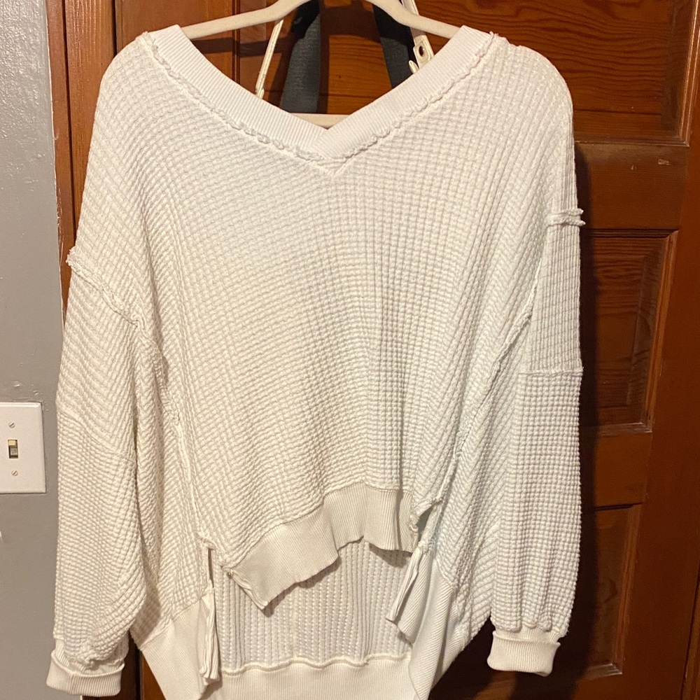 American Eagle Outfitters Cream V-Neck Sweater